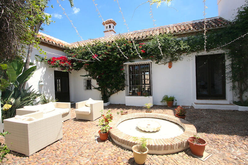 10 Cuarto Villa en venta