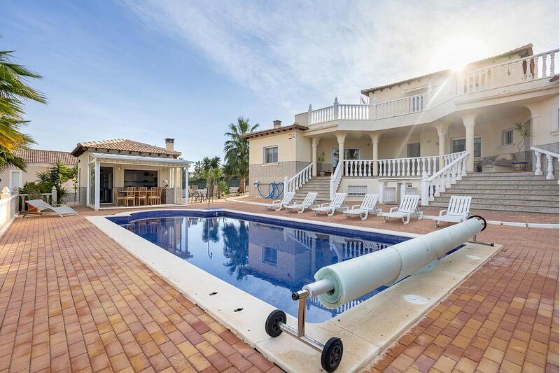 4 bedroom Villa for sale