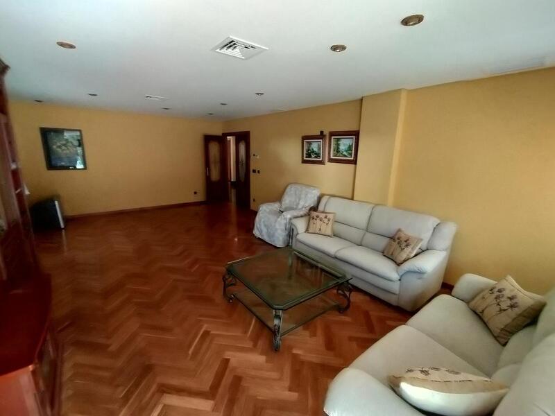 4 Cuarto Villa en venta