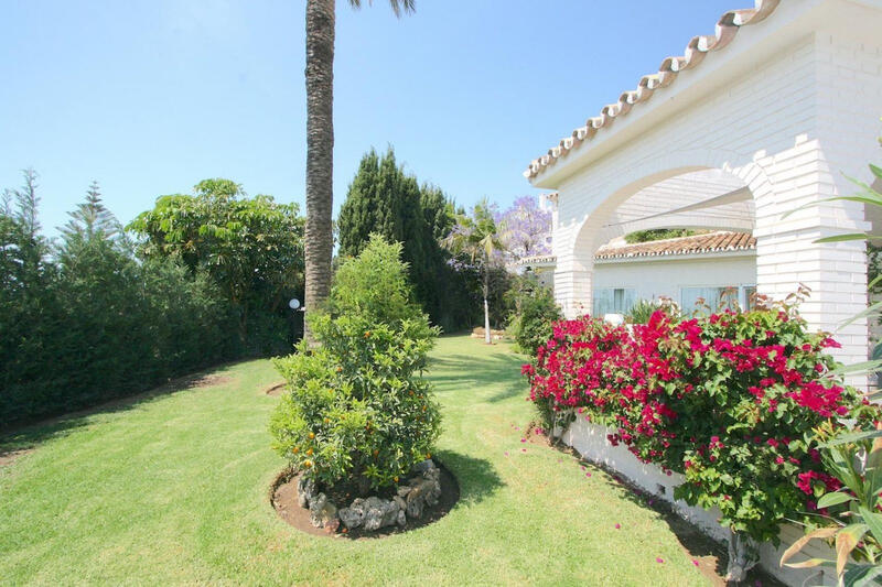 4 Cuarto Villa en venta