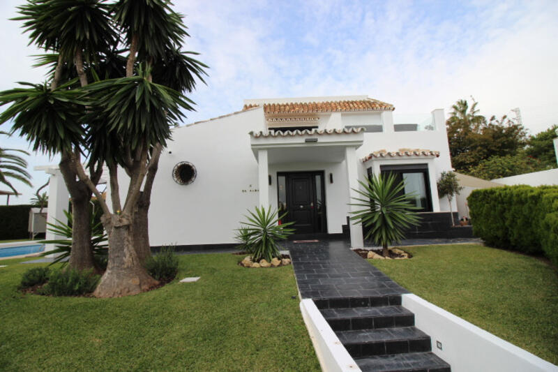 Villa til salg i Calahonda, Málaga