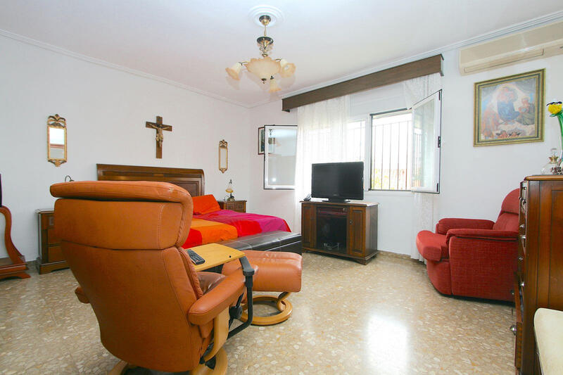 4 Cuarto Villa en venta