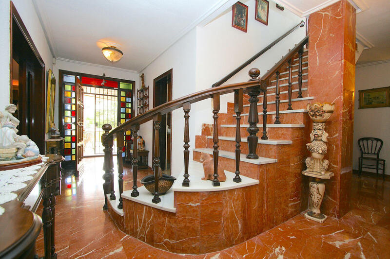 4 Cuarto Villa en venta