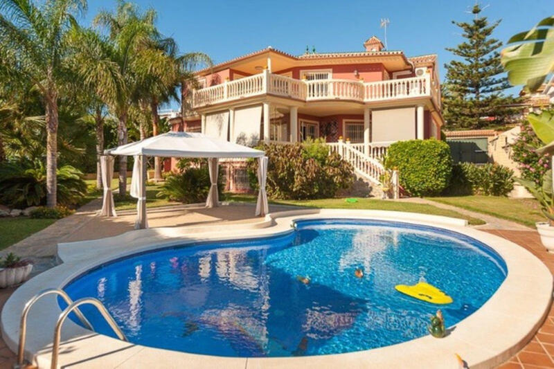 Villa for sale in Torremolinos, Málaga