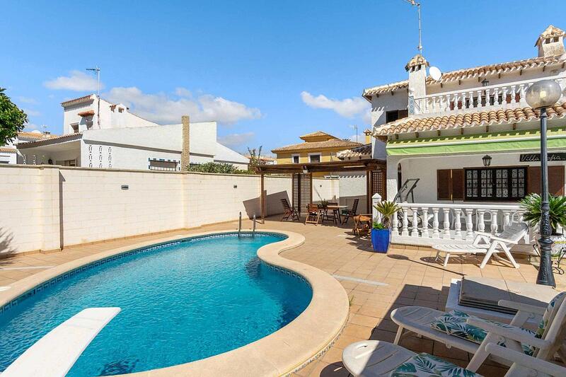 4 bedroom Villa for sale