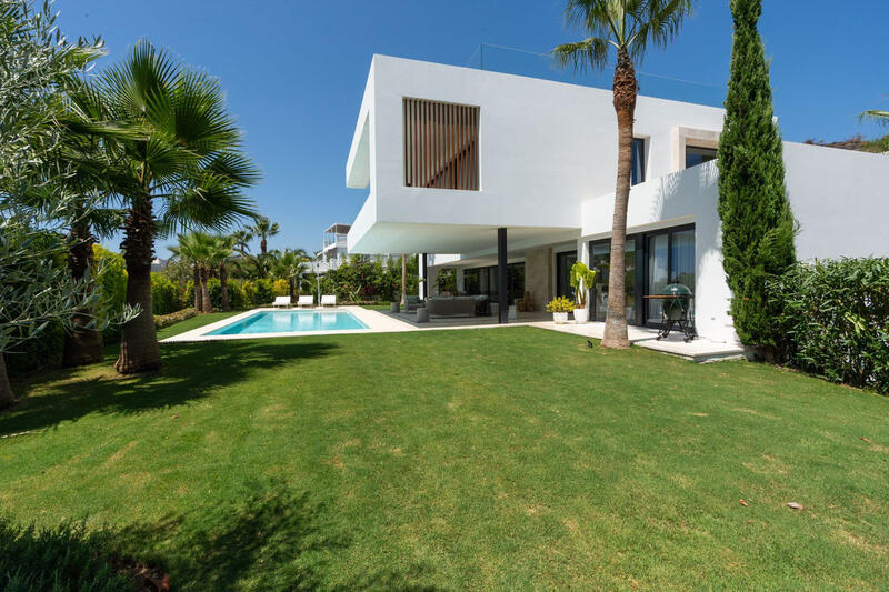 5 bedroom Villa for sale