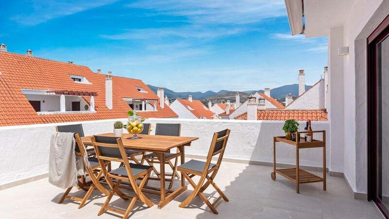 Apartamento en venta en Nueva Andalucia, Málaga