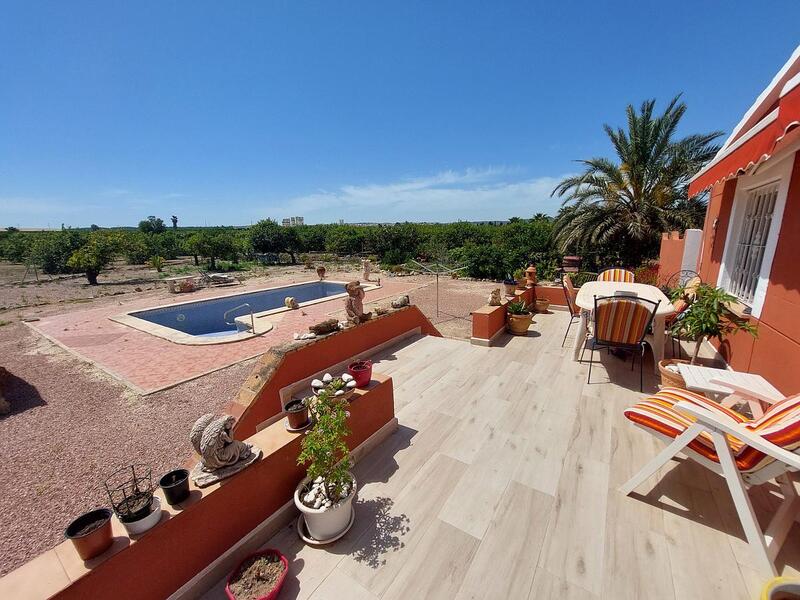 Casa de Campo en venta en San Miguel de Salinas, Alicante