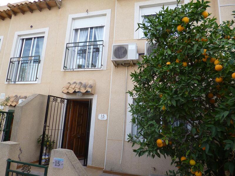 Townhouse for sale in Villamartin, Alicante