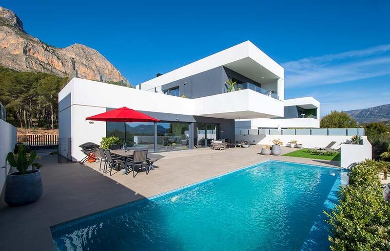 Villa for sale in Polop, Alicante