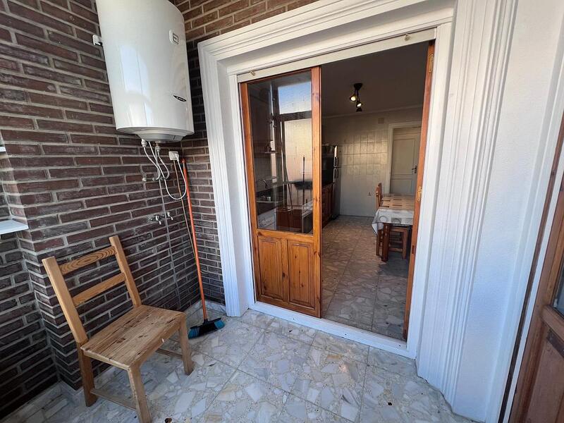 2 slaapkamer Gezinswoning Te koop