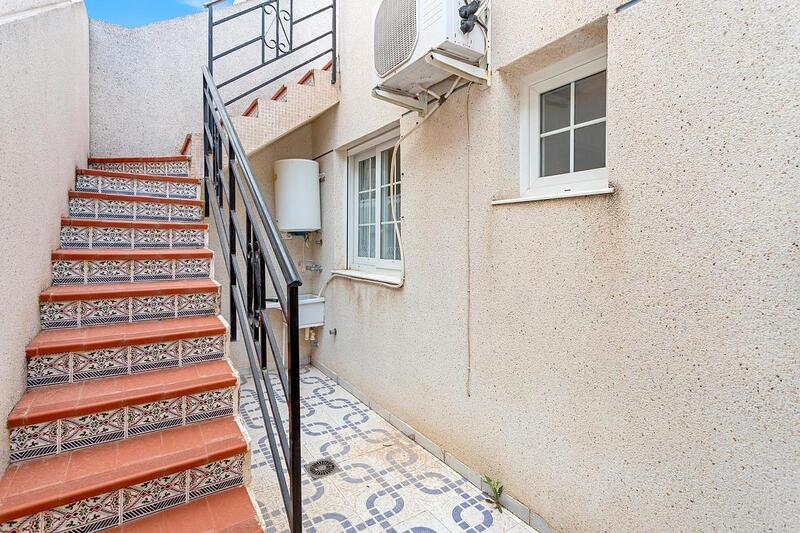 2 bedroom Townhouse for sale