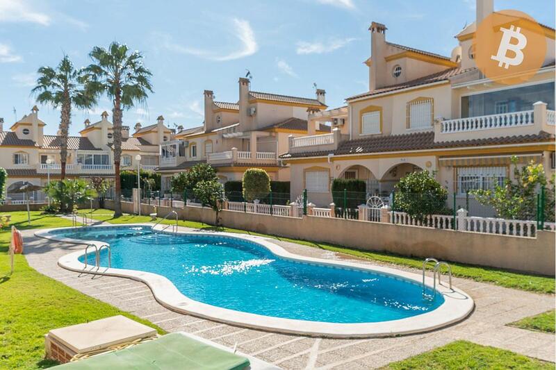 Townhouse for sale in Orihuela Costa, Alicante