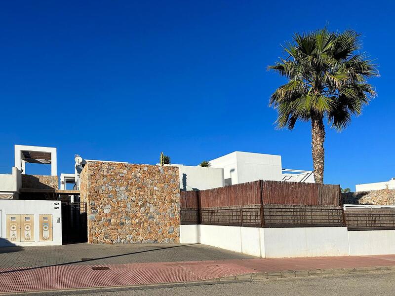 2 Cuarto Villa en venta