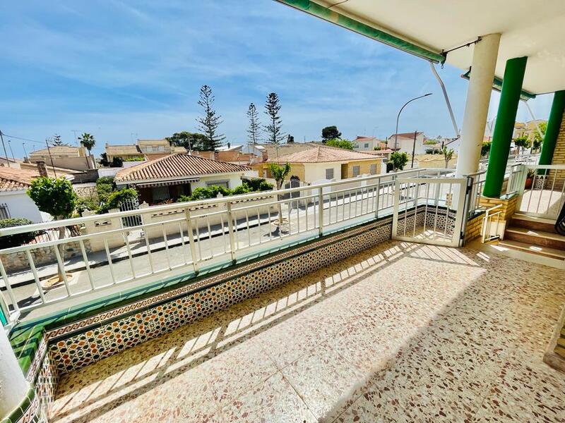 Townhouse for sale in Pilar de la Horadada, Alicante