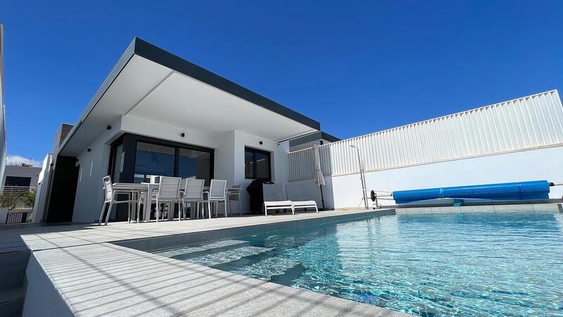 Villa à vendre dans San Miguel de Salinas, Alicante