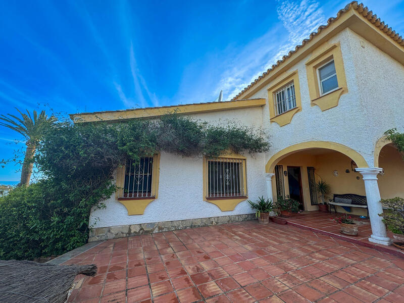 4 Cuarto Villa en venta