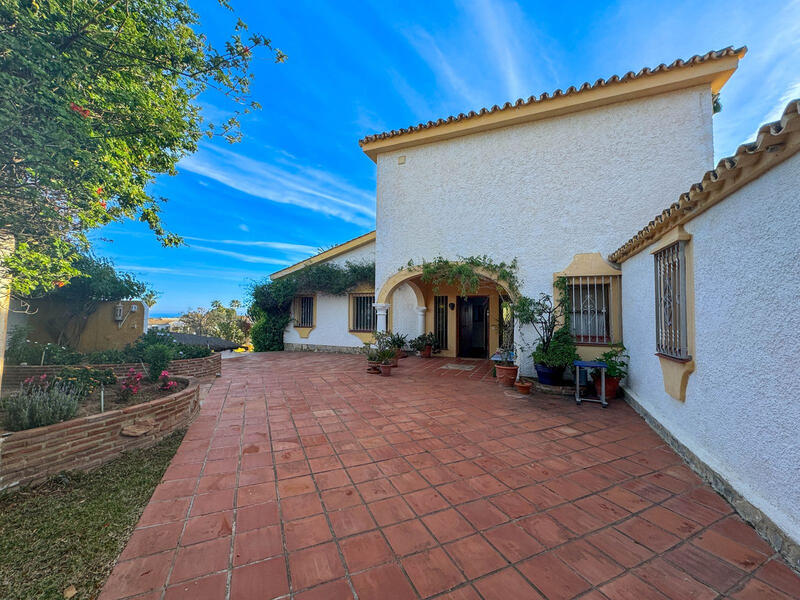 4 Cuarto Villa en venta