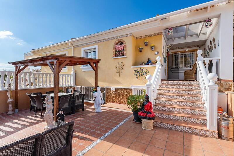 Townhouse for sale in Algorfa, Alicante