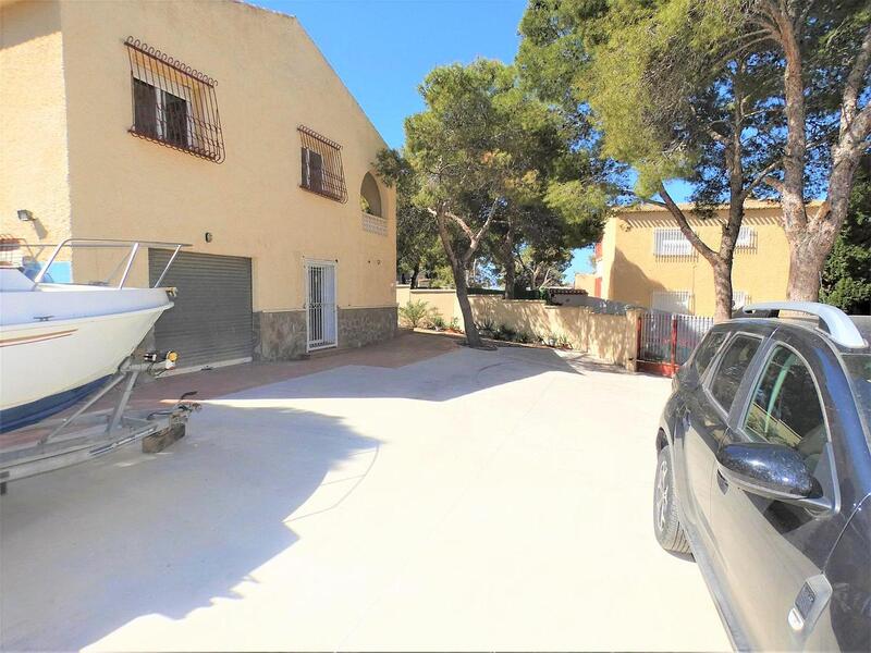 6 Cuarto Villa en venta