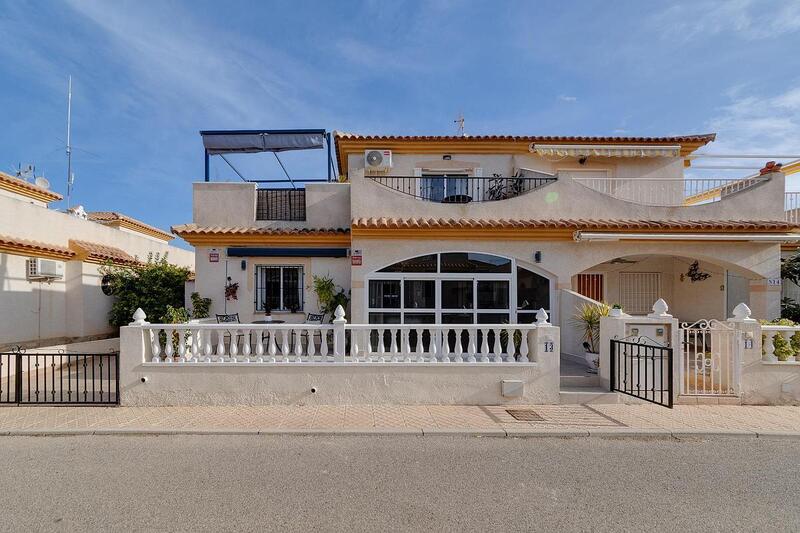 Townhouse for sale in Orihuela Costa, Alicante