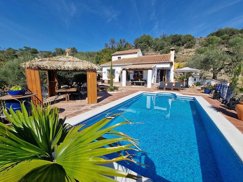 Villa for sale in Comares, Málaga