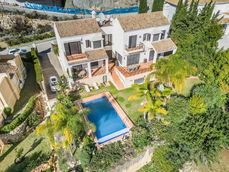 5 bedroom Villa for sale