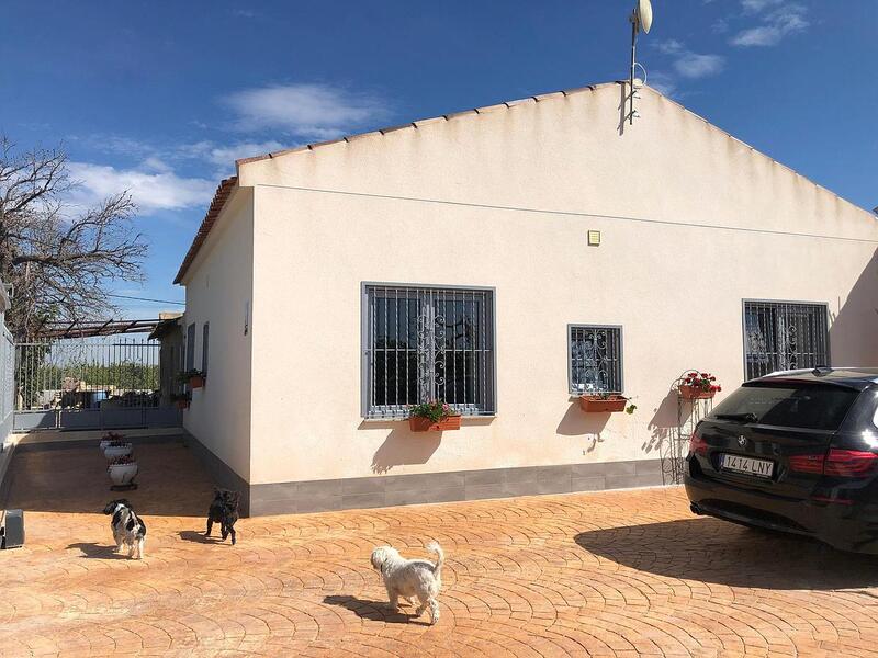 3 Schlafzimmer Landhaus zu verkaufen