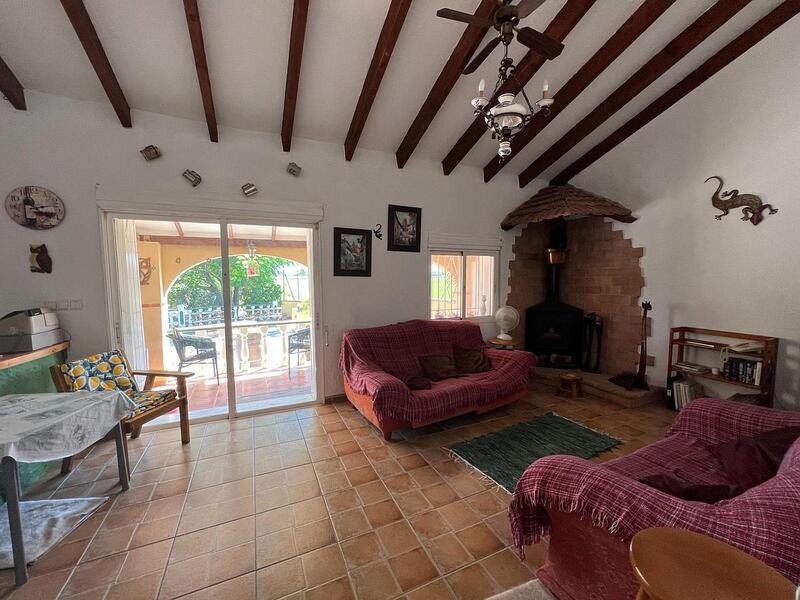 2 Cuarto Casa de Campo en venta