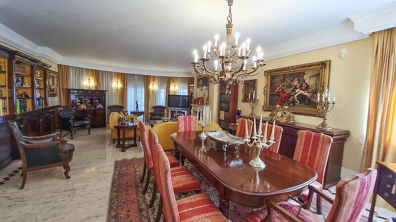 5 slaapkamer Villa Te koop