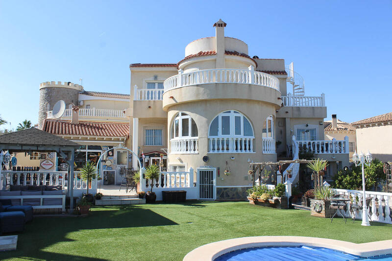 Villa til salgs i Ciudad Quesada, Alicante