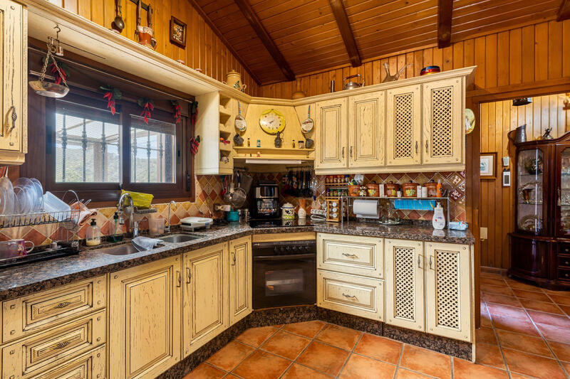 4 bedroom Country House for sale