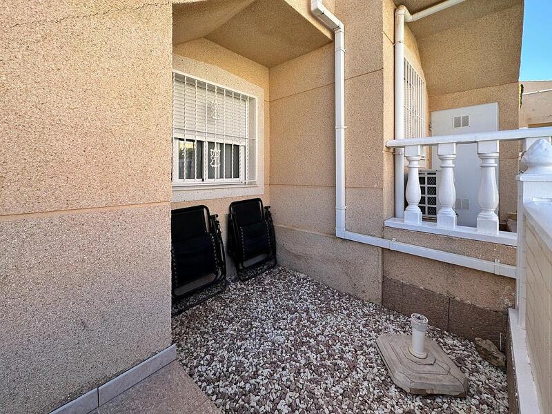 2 bedroom Townhouse for sale