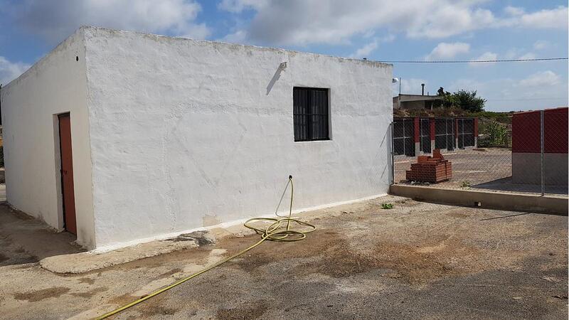 2 Cuarto Casa de Campo en venta