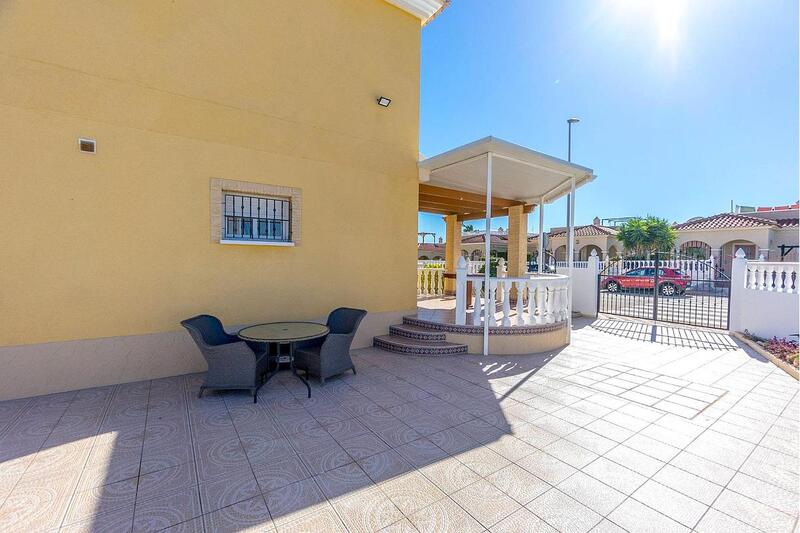 3 Cuarto Villa en venta