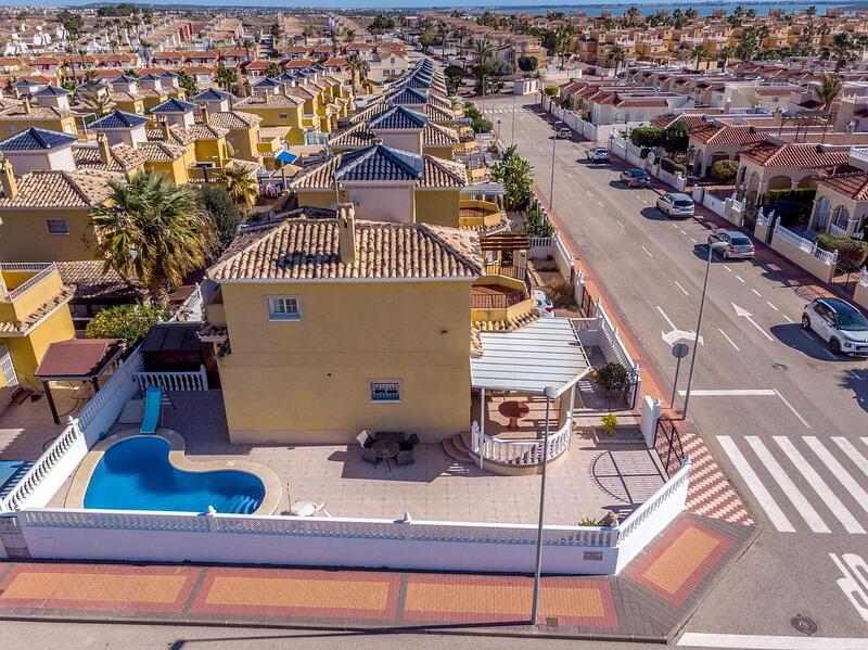 3 Cuarto Villa en venta