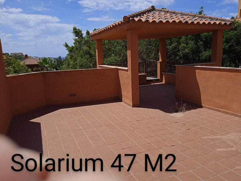 Apartment for sale in La Reserva, Málaga