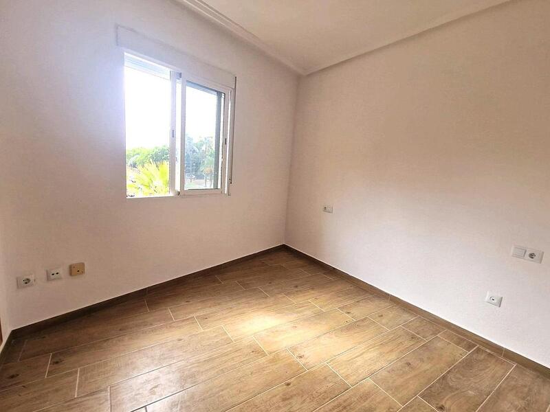 2 slaapkamer Appartement Te koop