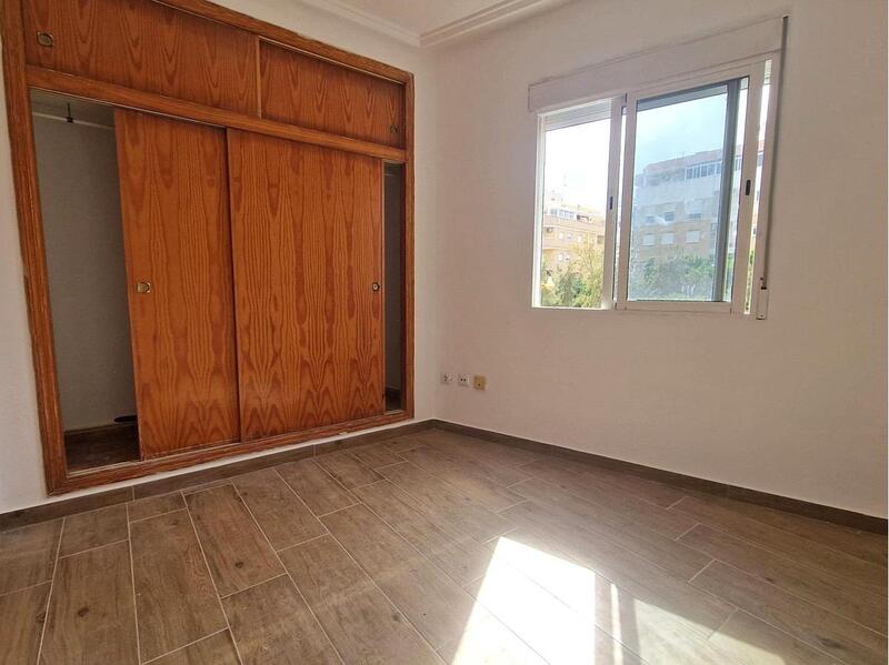 2 slaapkamer Appartement Te koop