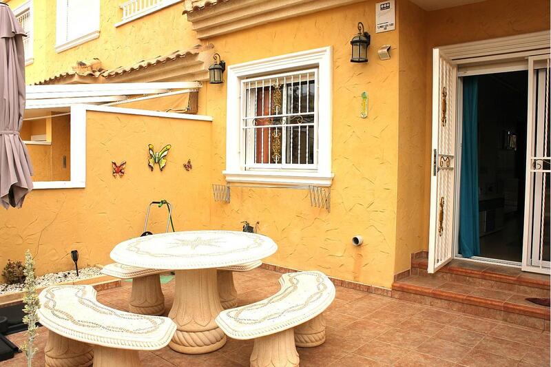 3 bedroom Townhouse for sale