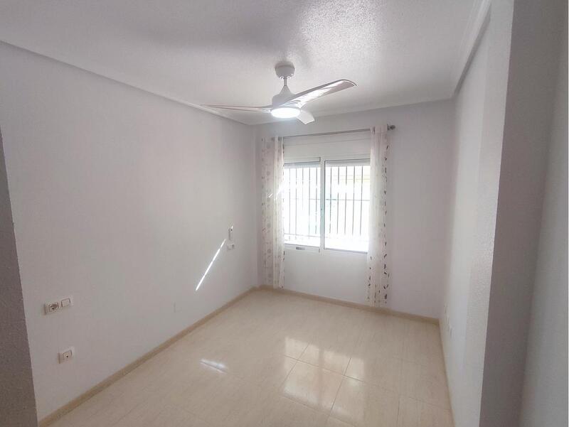 2 Cuarto Villa en venta