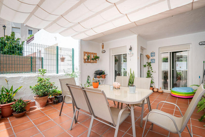 Apartment for sale in La Duquesa, Málaga