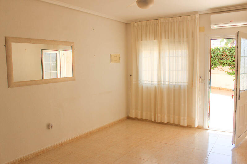 3 bedroom Townhouse for sale