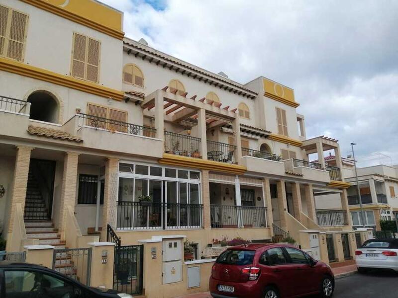 Townhouse for sale in Daya Vieja, Alicante