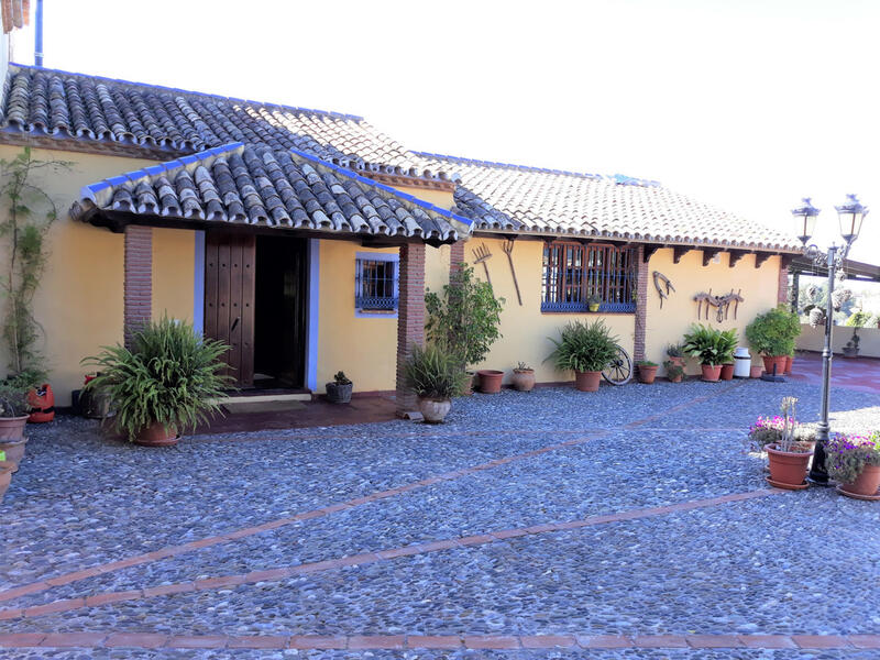 6 Schlafzimmer Landhaus zu verkaufen