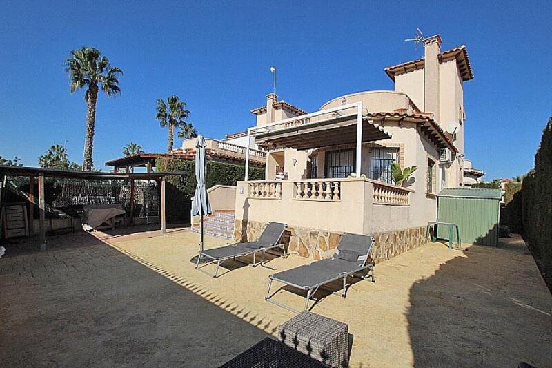 Villa for sale in Guardamar del Segura, Alicante