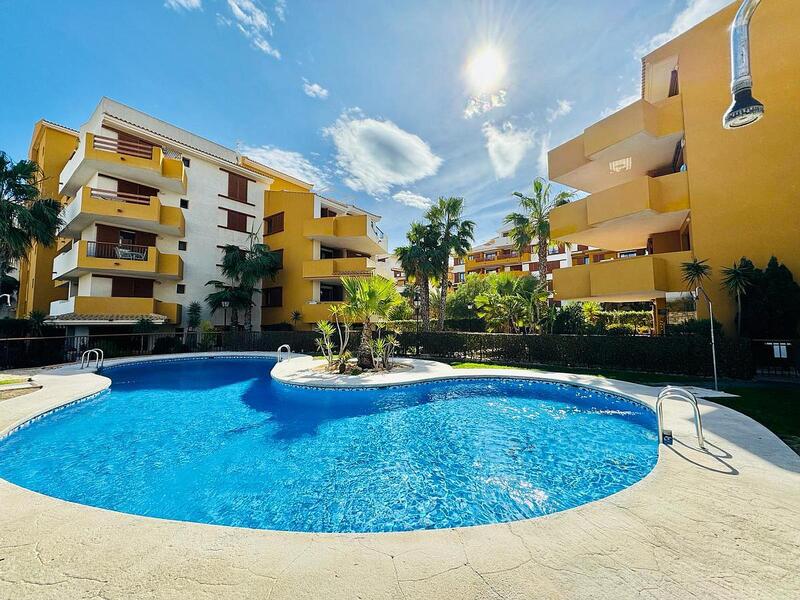 Apartamento en venta en Torrevieja, Alicante