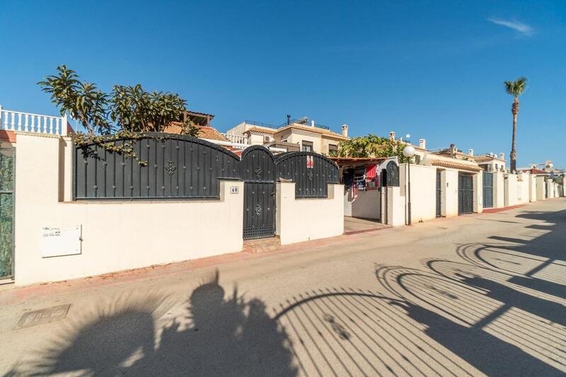 2 Cuarto Villa en venta