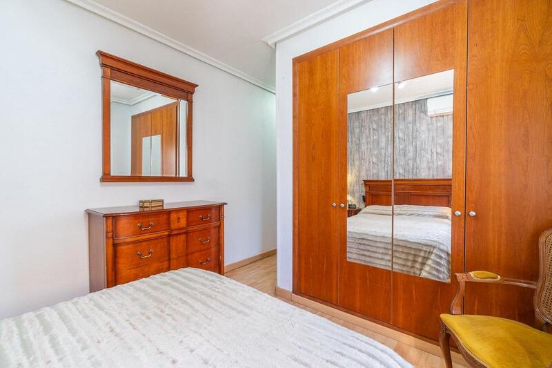 2 Cuarto Villa en venta