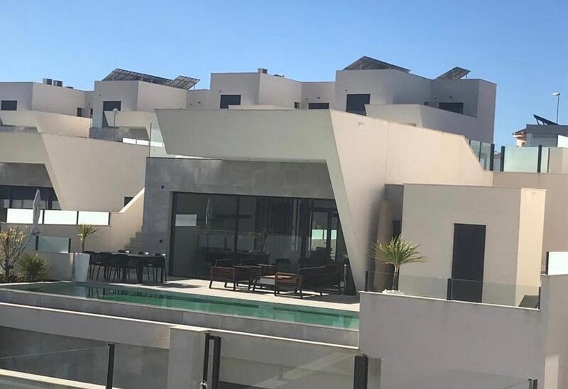 5 bedroom Villa for sale